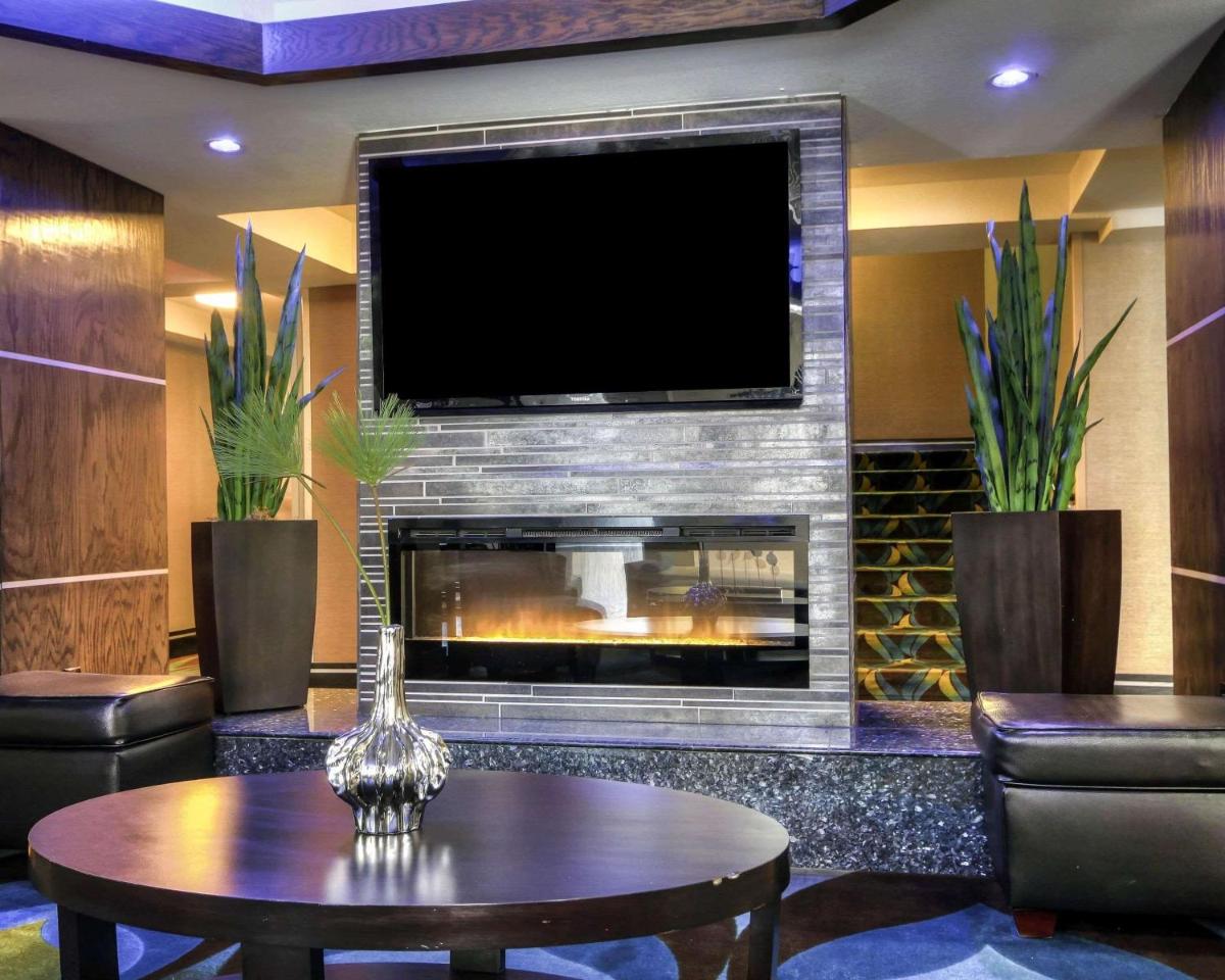 Comfort Inn & Suites I-10 Airport - image 6