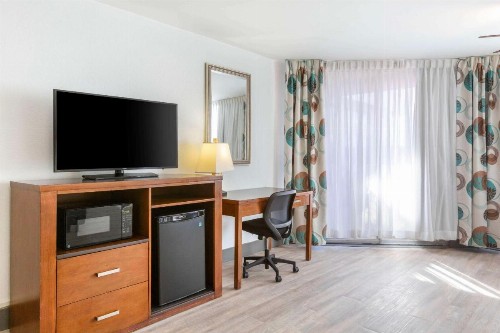 Best Western Plus El Paso Airport Hotel & Conference Center - image 14