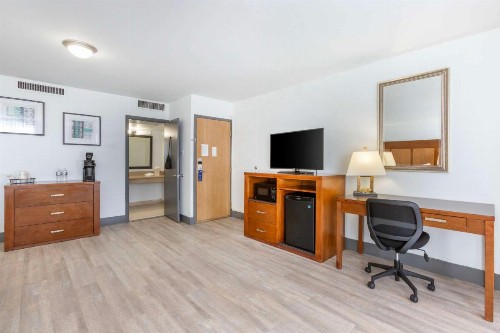 Best Western Plus El Paso Airport Hotel & Conference Center - image 15