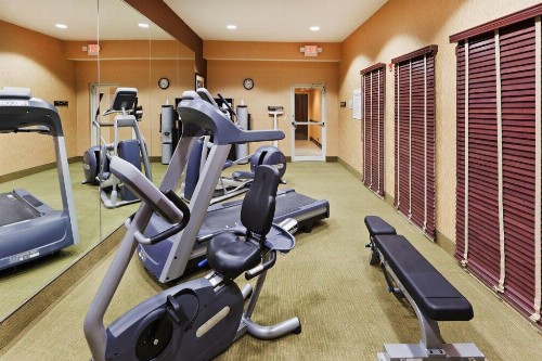 Holiday Inn Express Hotel & Suites El Paso West - image 25