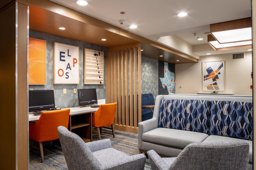 Holiday Inn Express Hotel & Suites El Paso West - image 7