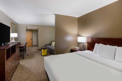 Comfort Suites El Paso West - image 14