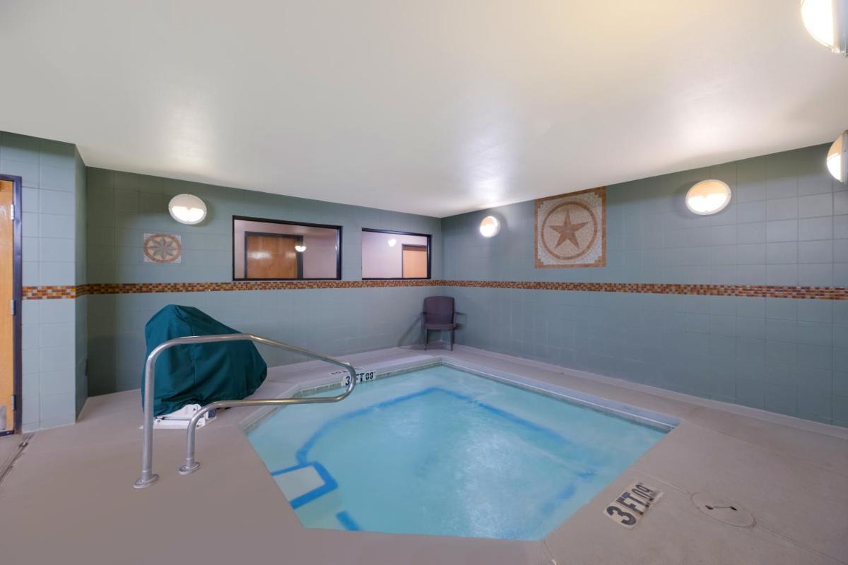 Comfort Suites El Paso West - image 3