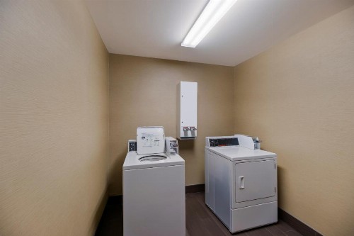 Comfort Suites El Paso West - image 9