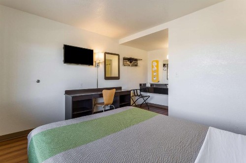 Motel 6-El Paso TX - East - image 8