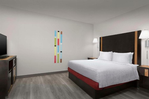 Hampton Inn & Suites El Paso/East - image 17