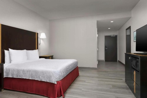 Hampton Inn & Suites El Paso/East - image 30