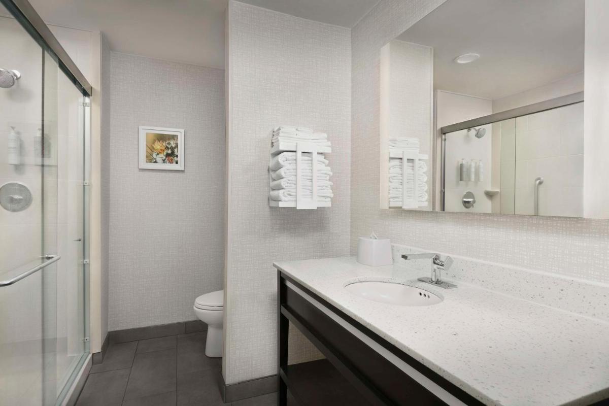Hampton Inn & Suites El Paso/East - image 4