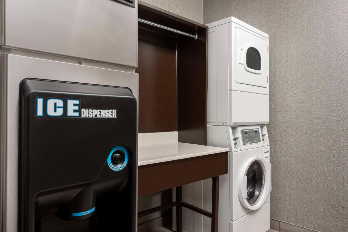 Hampton Inn & Suites El Paso/East - image 6