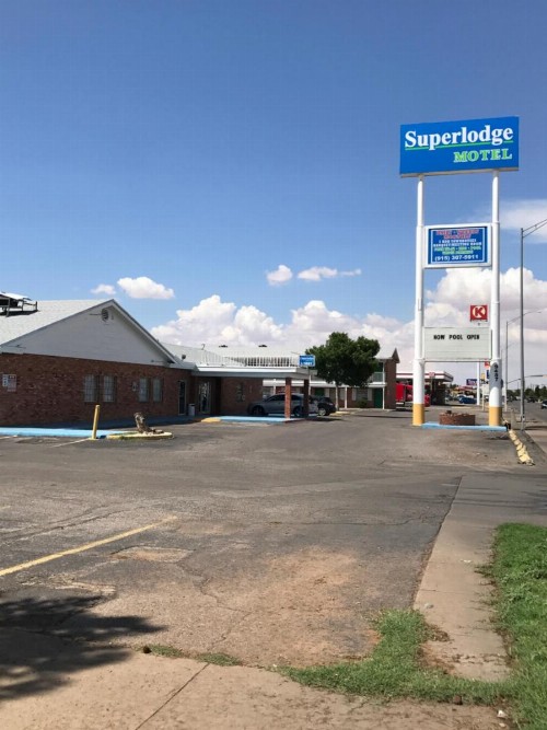 Super Lodge Motel El Paso - image 6