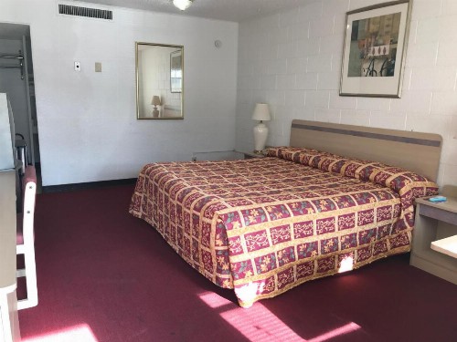 Super Lodge Motel El Paso - image 9