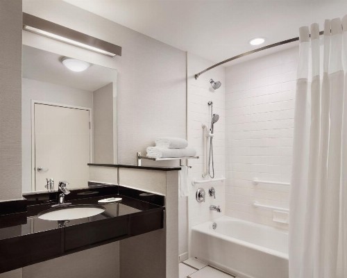 Fairfield Inn & Suites by Marriott El Paso Airport - image 19