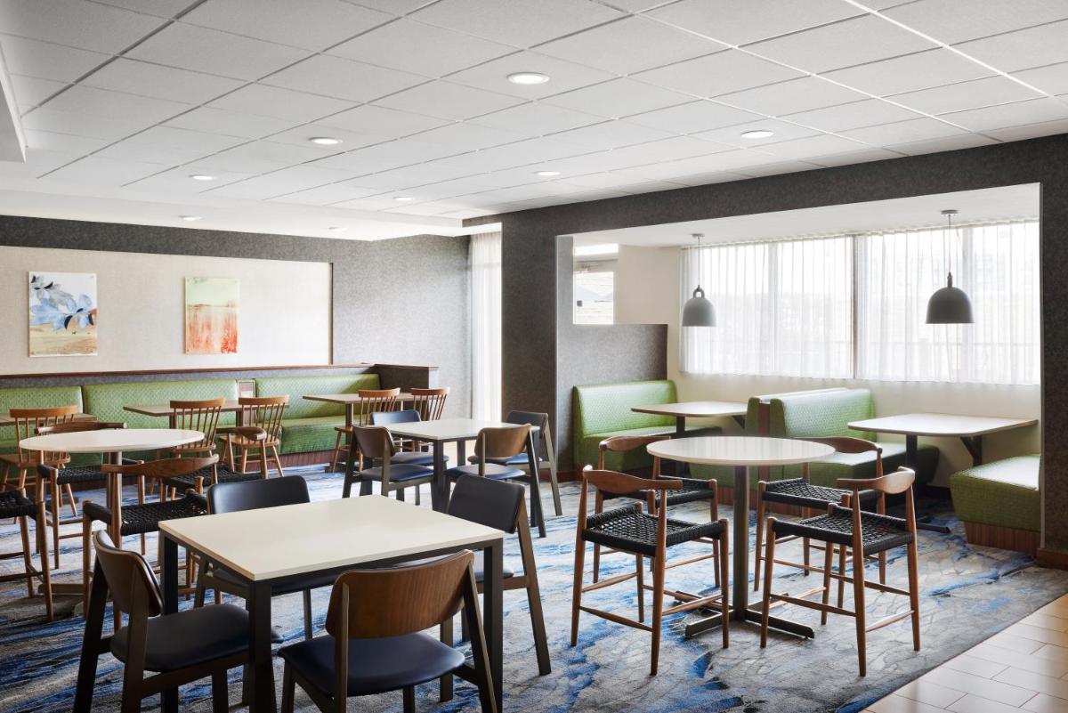 Fairfield Inn & Suites by Marriott El Paso Airport - image 6