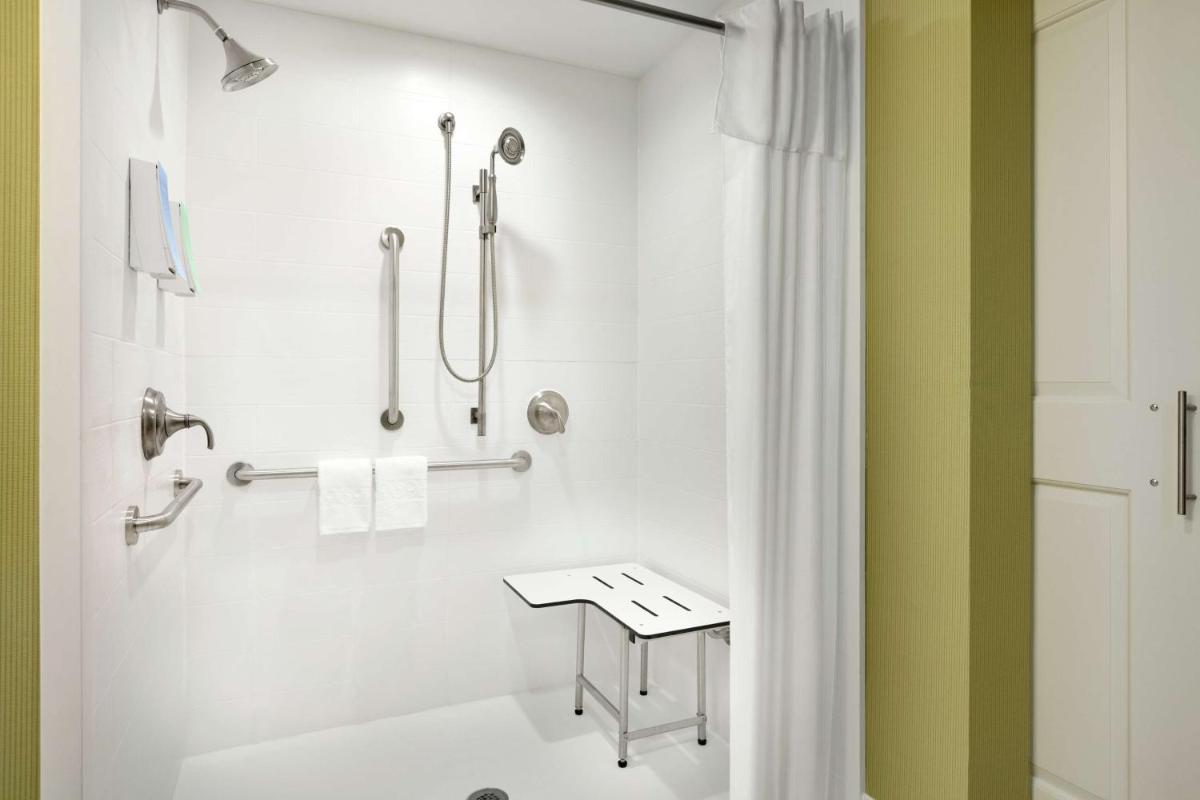 Home2 Suites By Hilton El Paso Airport - image 6