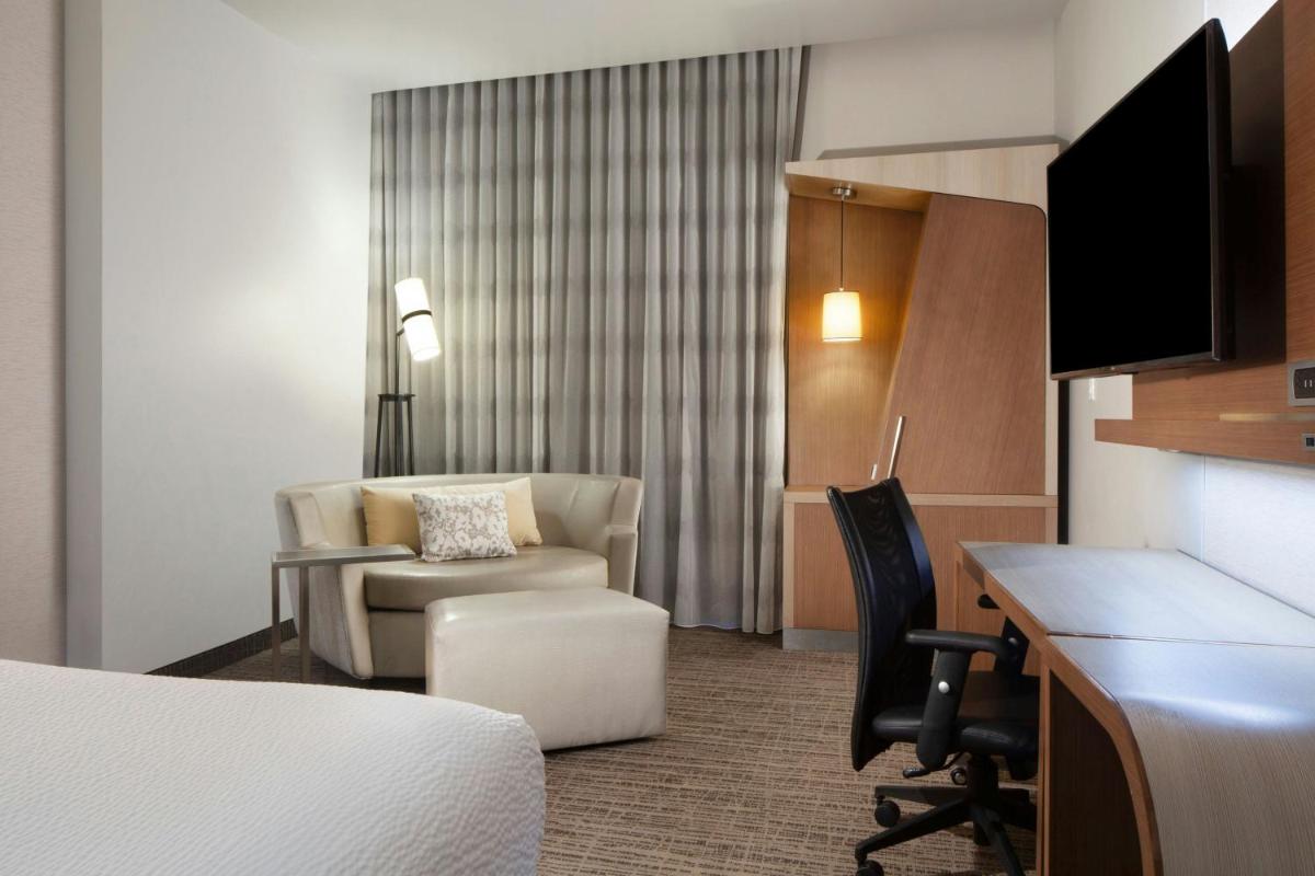 Courtyard By Marriott El Paso Downtown/Convention Center - image 3