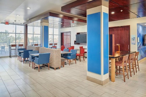 Holiday Inn Express & Suites El Paso East-Loop 375 an IHG Hotel - image 17
