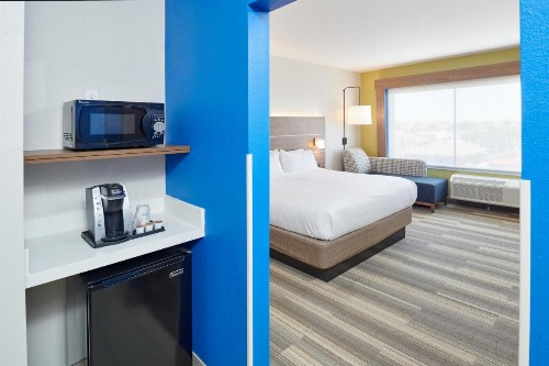 Holiday Inn Express & Suites El Paso East-Loop 375 an IHG Hotel - image 29