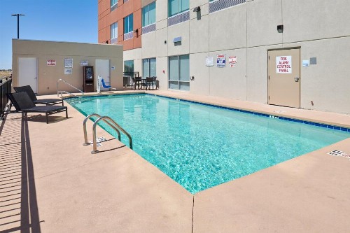 Holiday Inn Express & Suites El Paso East-Loop 375 an IHG Hotel - image 4