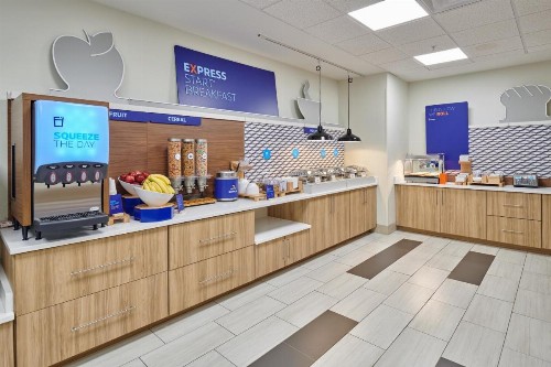 Holiday Inn Express & Suites El Paso East-Loop 375 an IHG Hotel - image 8