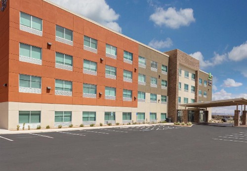 Holiday Inn Express & Suites - El Paso North an IHG Hotel - image 3
