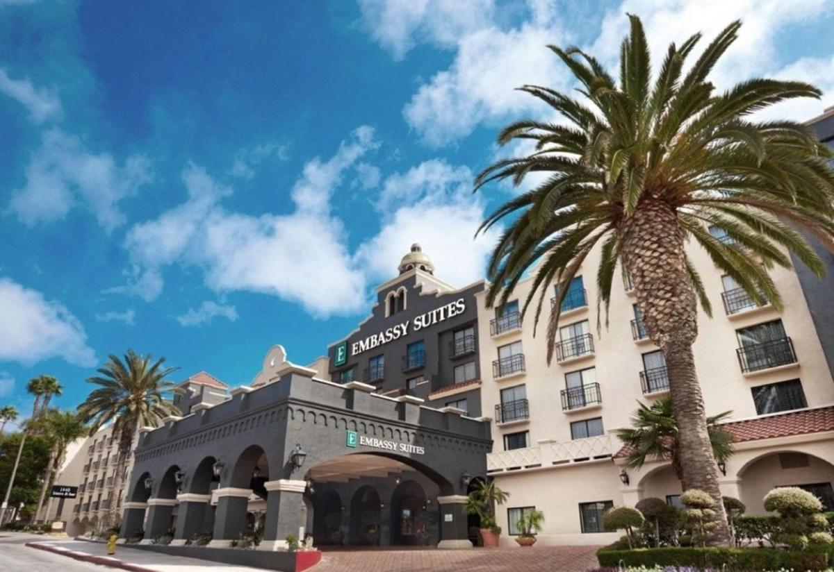 Embassy Suites by Hilton Los Angeles International Airport South - main image