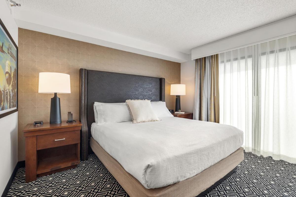 Embassy Suites by Hilton Los Angeles International Airport South - image 2