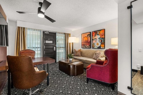 Embassy Suites by Hilton Los Angeles International Airport South - image 25