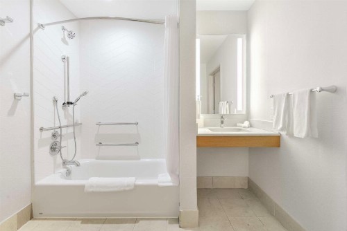 Hilton Garden Inn LAX - El Segundo - image 35