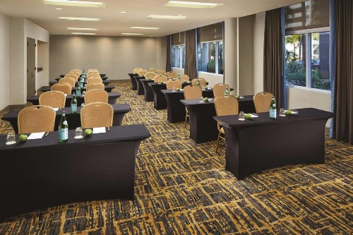 DoubleTree by Hilton LAX - El Segundo - image 30
