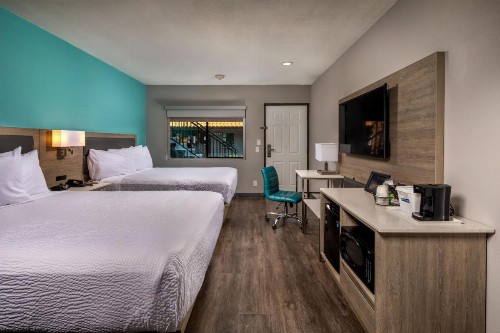 Travelodge by Wyndham LAX South - image 9