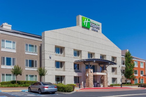 Holiday Inn Express Elk Grove West I-5 an IHG Hotel - image 5