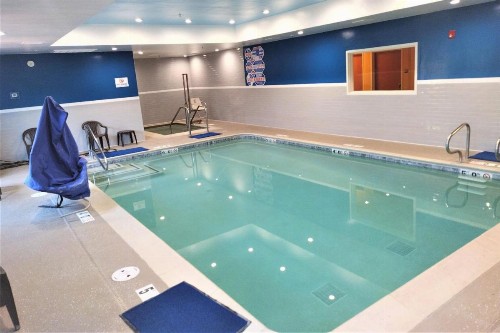 Fairfield Inn and Suites by Marriott Elk Grove - image 22
