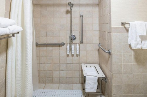 Fairfield Inn and Suites by Marriott Elk Grove - image 40