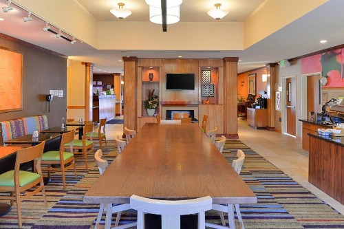Fairfield Inn and Suites by Marriott Elk Grove - image 44