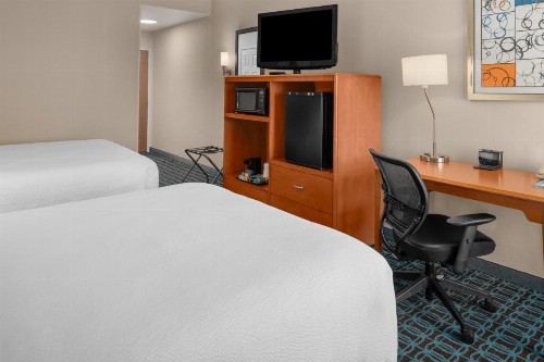 Fairfield Inn and Suites by Marriott Elk Grove - image 8
