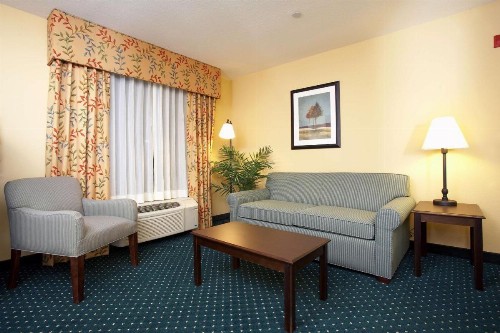 Hampton Inn & Suites Sacramento-Elk Grove Laguna I-5 - image 11
