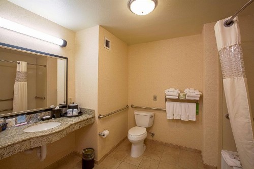 Hampton Inn & Suites Sacramento-Elk Grove Laguna I-5 - image 13