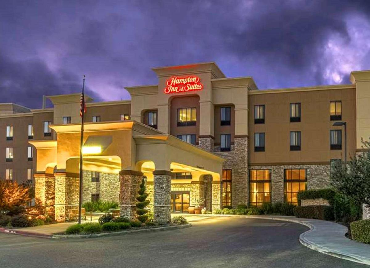 Hampton Inn & Suites Sacramento-Elk Grove Laguna I-5 - image 2