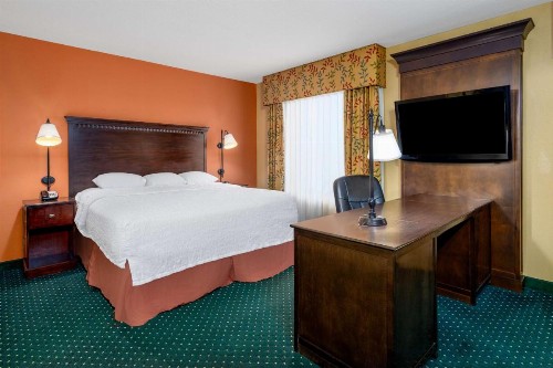 Hampton Inn & Suites Sacramento-Elk Grove Laguna I-5 - image 28