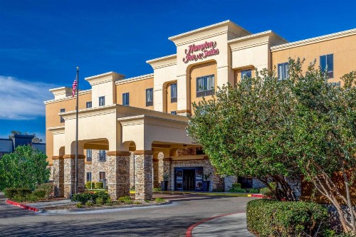 Hampton Inn & Suites Sacramento-Elk Grove Laguna I-5 - image 3