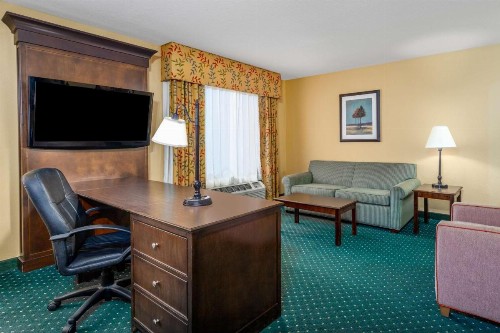Hampton Inn & Suites Sacramento-Elk Grove Laguna I-5 - image 30