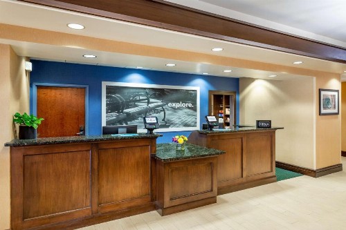 Hampton Inn & Suites Sacramento-Elk Grove Laguna I-5 - image 5