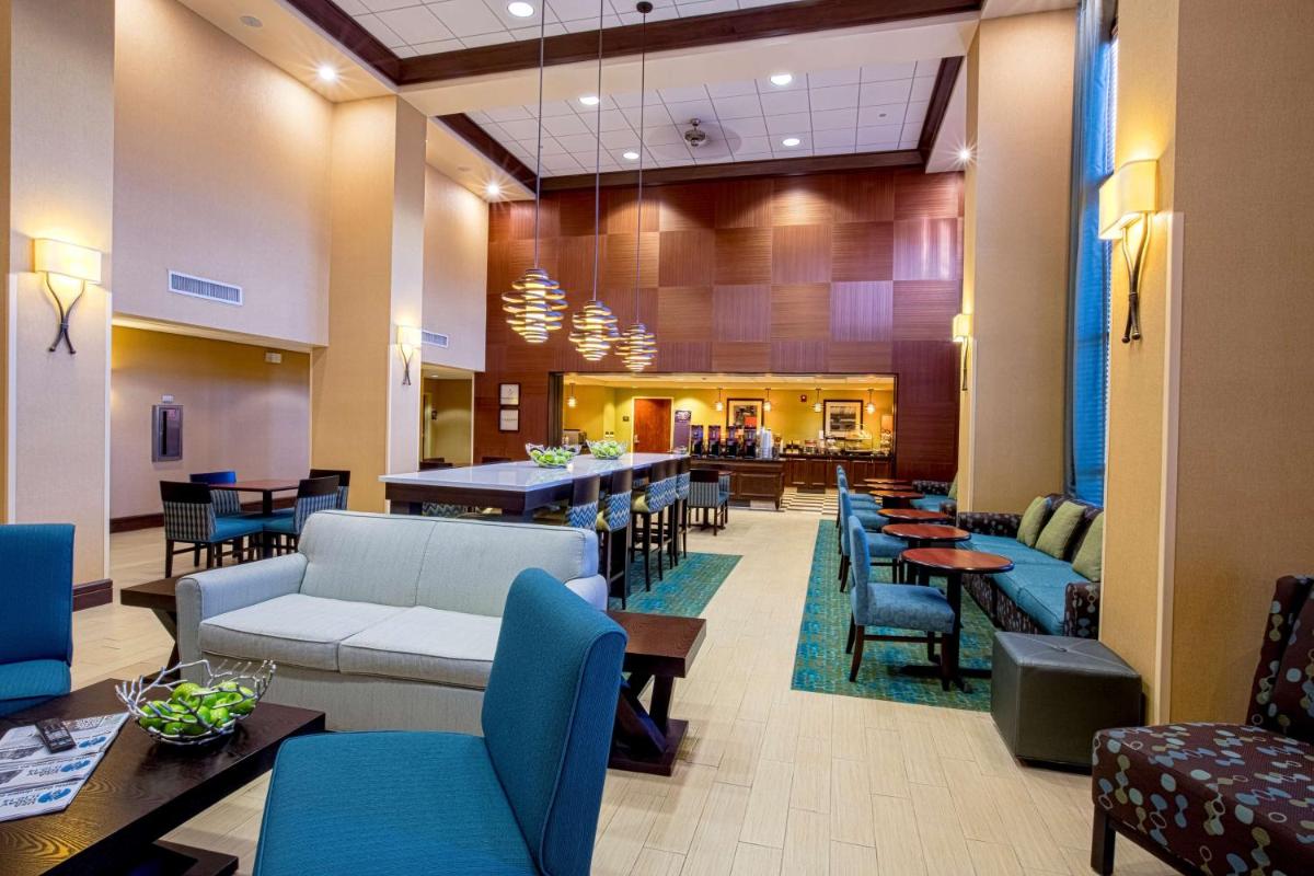 Hampton Inn & Suites Sacramento-Elk Grove Laguna I-5 - image 6