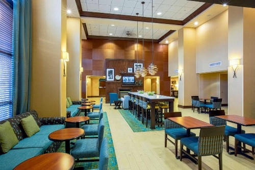 Hampton Inn & Suites Sacramento-Elk Grove Laguna I-5 - image 8