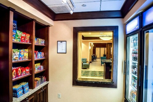 Hampton Inn & Suites Sacramento-Elk Grove Laguna I-5 - image 9