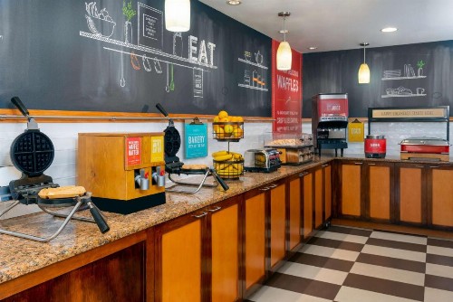 Hampton Inn Ellenton/Bradenton - image 18