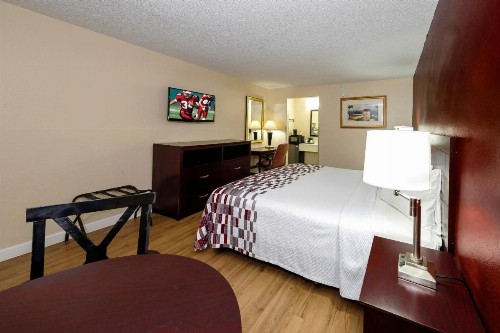 Red Roof Inn Ellenton - Bradenton NE - image 19