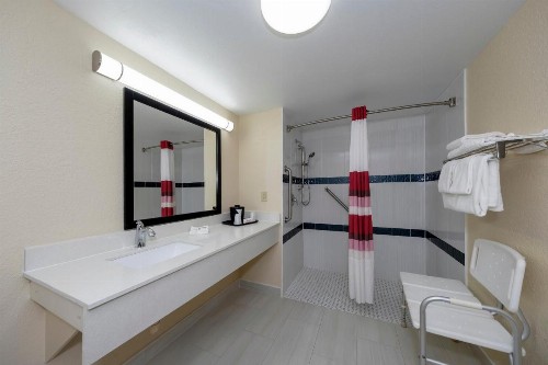 Red Roof Inn Ellenton - Bradenton NE - image 20