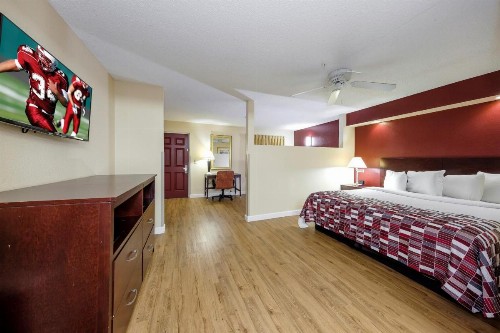 Red Roof Inn Ellenton - Bradenton NE - image 28