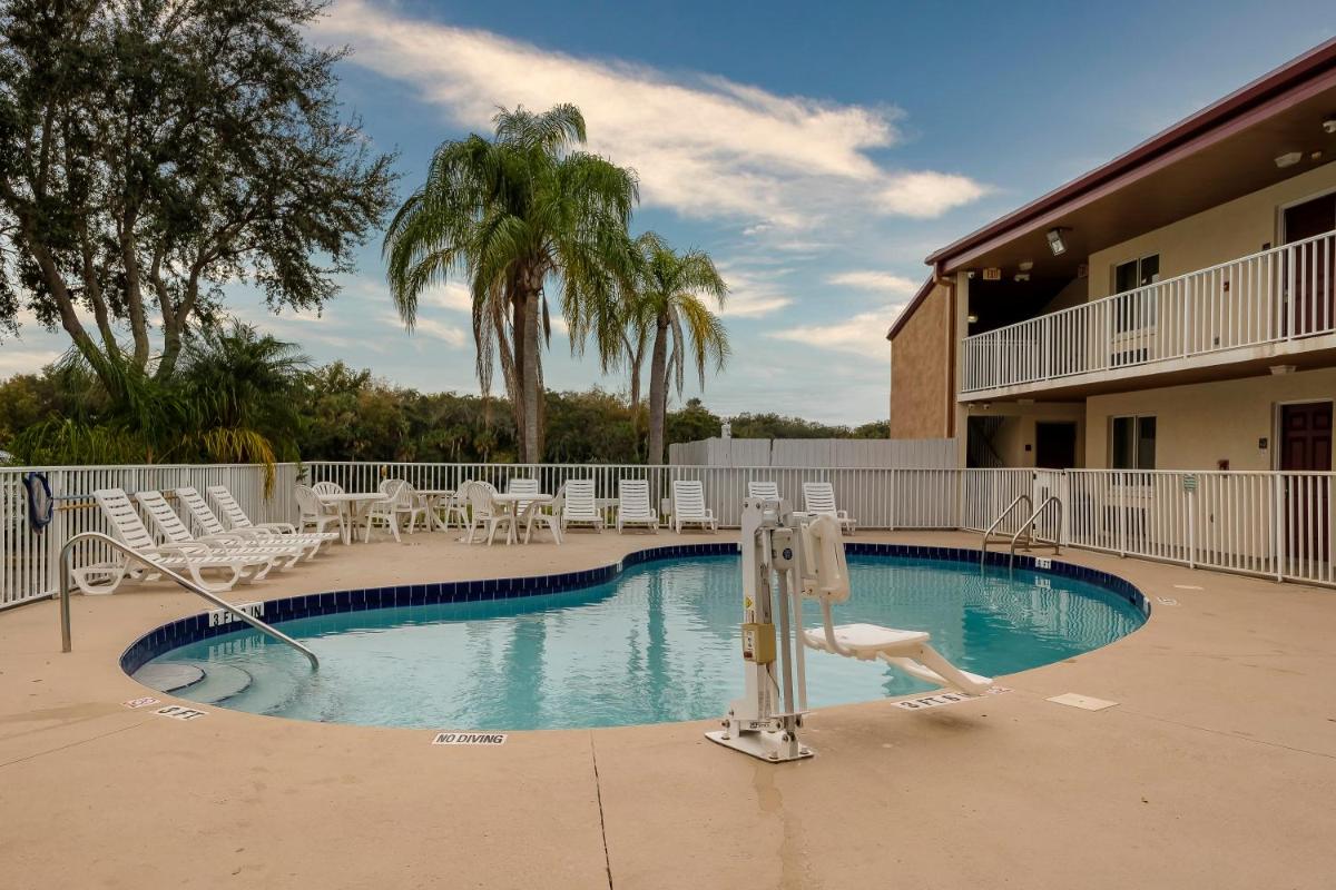 Red Roof Inn Ellenton - Bradenton NE - image 6